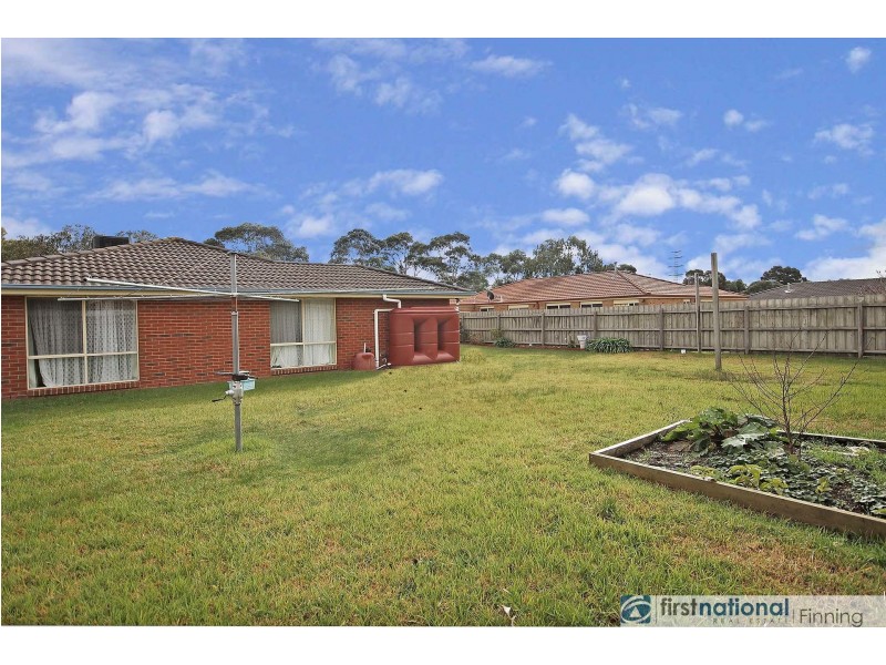 68 Cherryhills Drive, Cranbourne VIC 3977