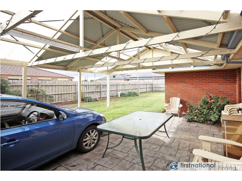 68 Cherryhills Drive, Cranbourne VIC 3977