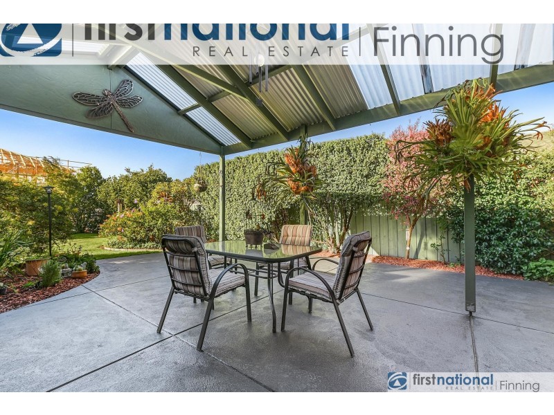 30 Dartmoor Drive, Cranbourne East VIC 3977