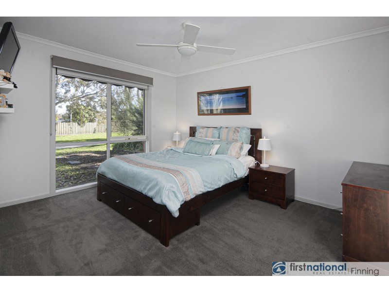 5 Tayport Gardens, Endeavour Hills VIC 3802