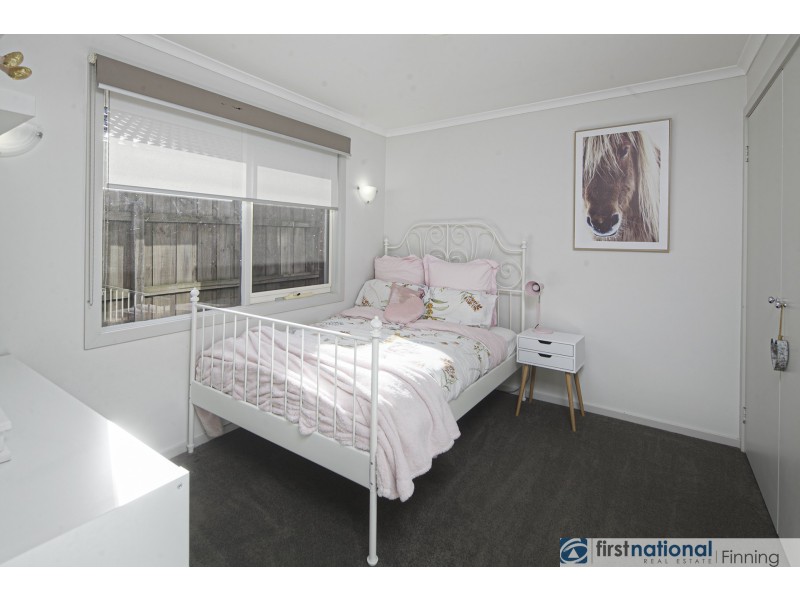 5 Tayport Gardens, Endeavour Hills VIC 3802