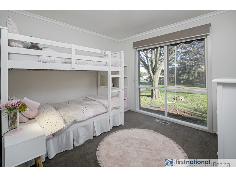 5 Tayport Gardens, Endeavour Hills VIC 3802