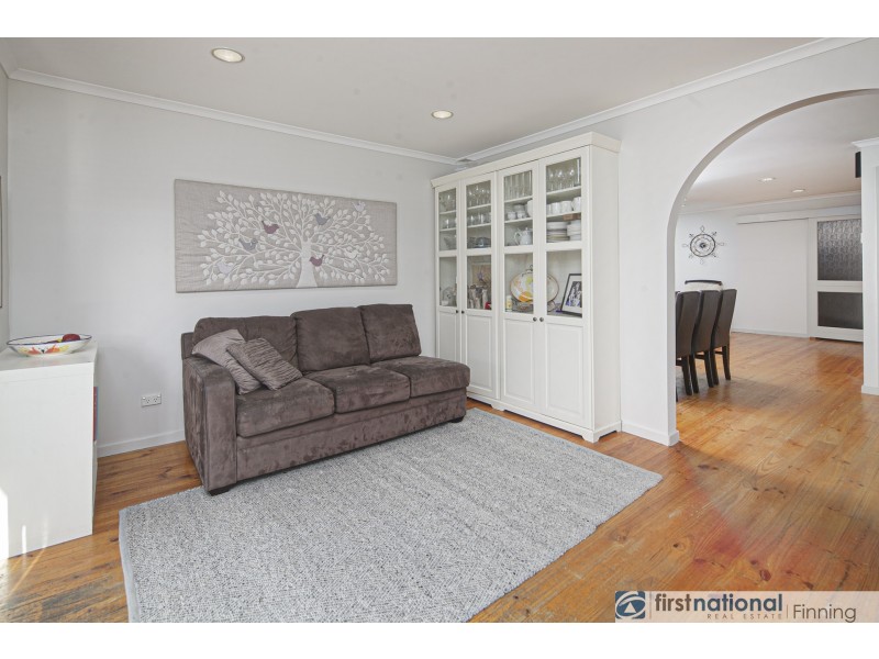 5 Tayport Gardens, Endeavour Hills VIC 3802