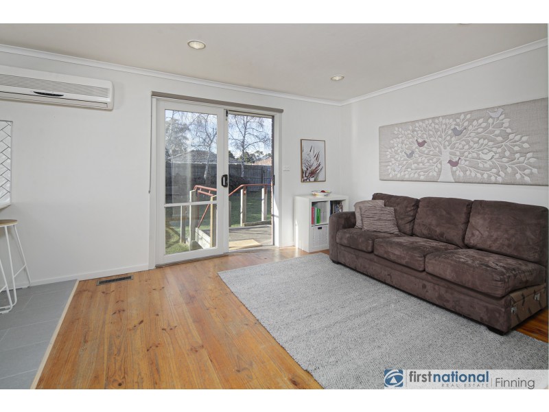 5 Tayport Gardens, Endeavour Hills VIC 3802