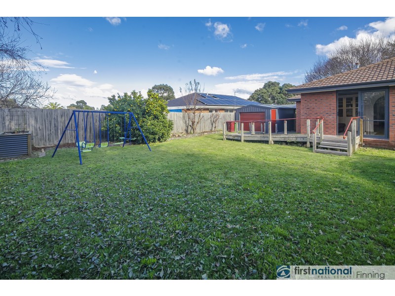 5 Tayport Gardens, Endeavour Hills VIC 3802