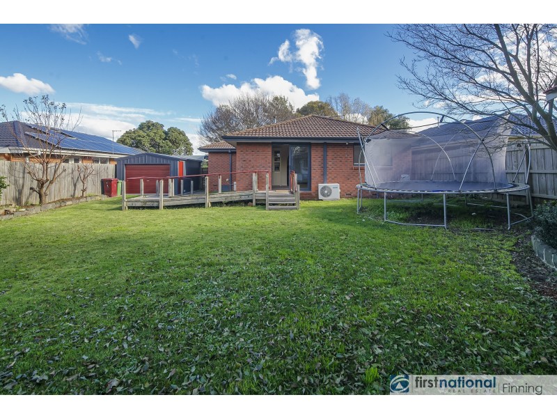 5 Tayport Gardens, Endeavour Hills VIC 3802