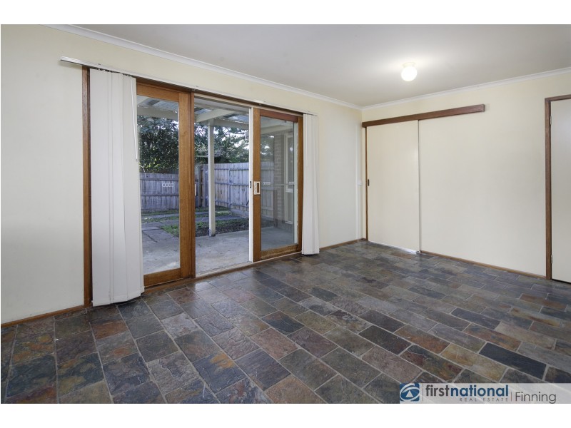6 Bates Street, Cranbourne West VIC 3977