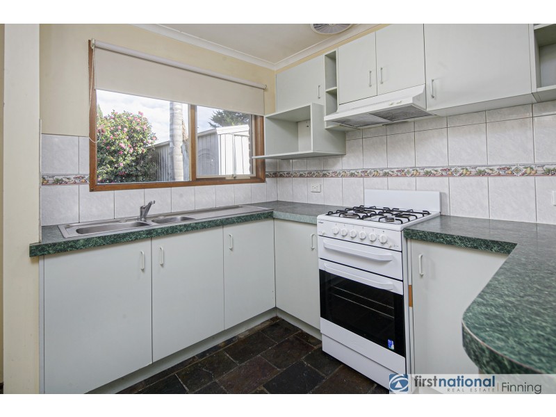 6 Bates Street, Cranbourne West VIC 3977