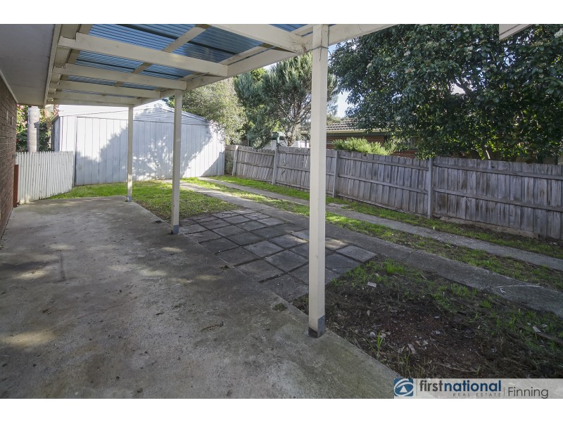 6 Bates Street, Cranbourne West VIC 3977