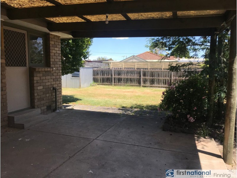 21 Holbourne Drive, Cranbourne VIC 3977