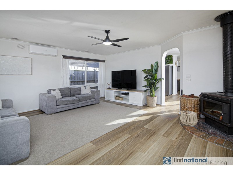 5 Bundjil Court, Cranbourne VIC 3977