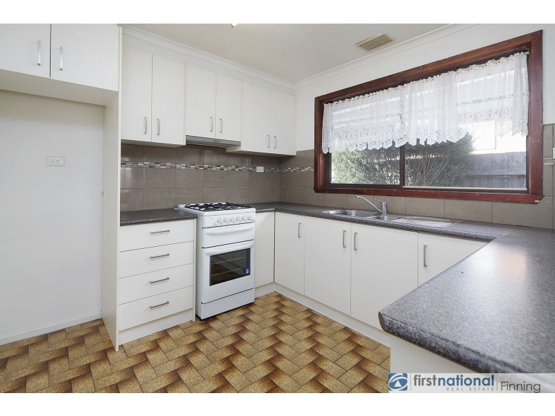 16 Loch Street, Cranbourne VIC 3977