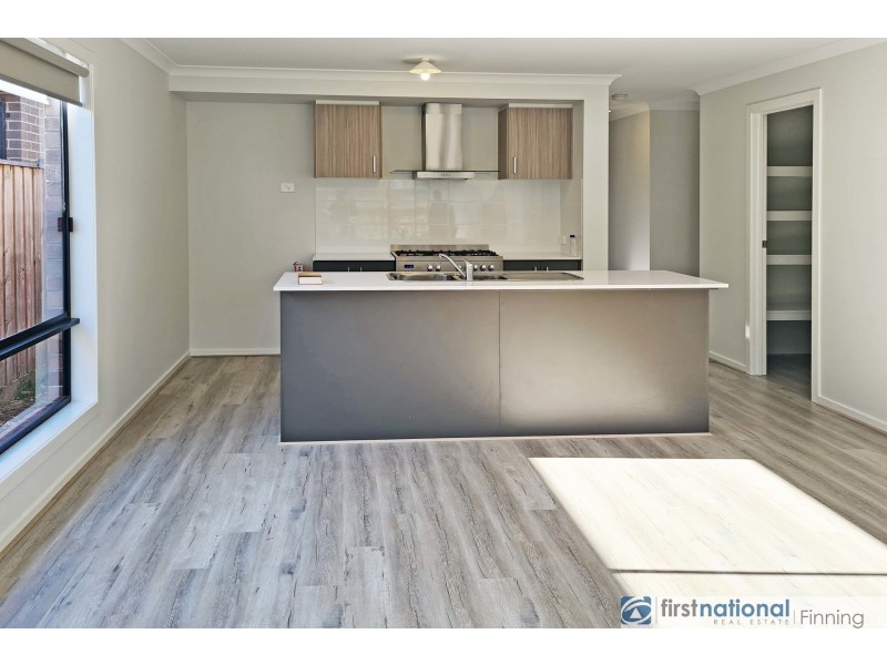 10 Mireland Street, Clyde VIC 3978