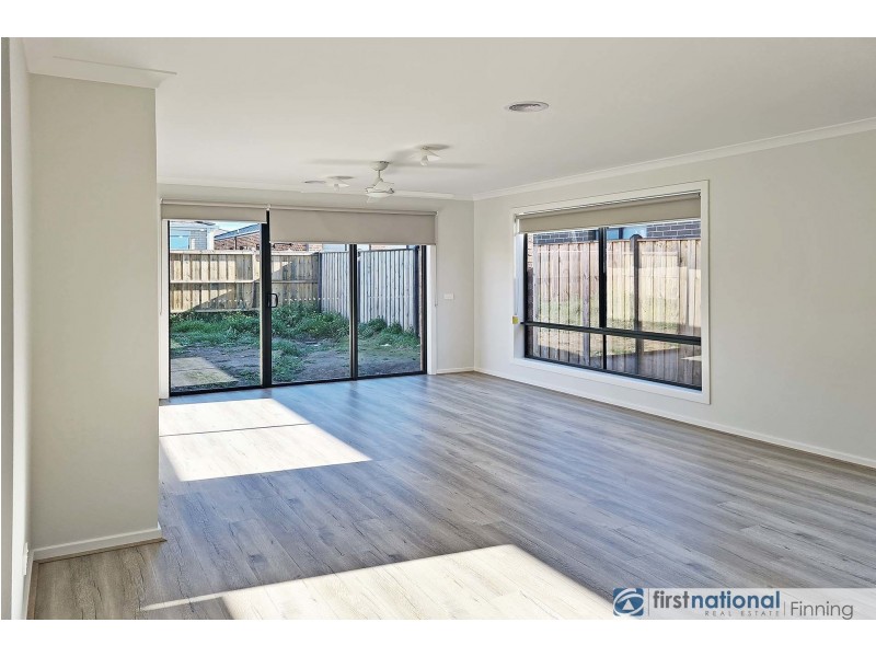 10 Mireland Street, Clyde VIC 3978