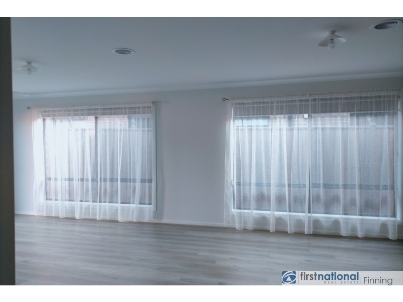 10 Mireland Street, Clyde VIC 3978