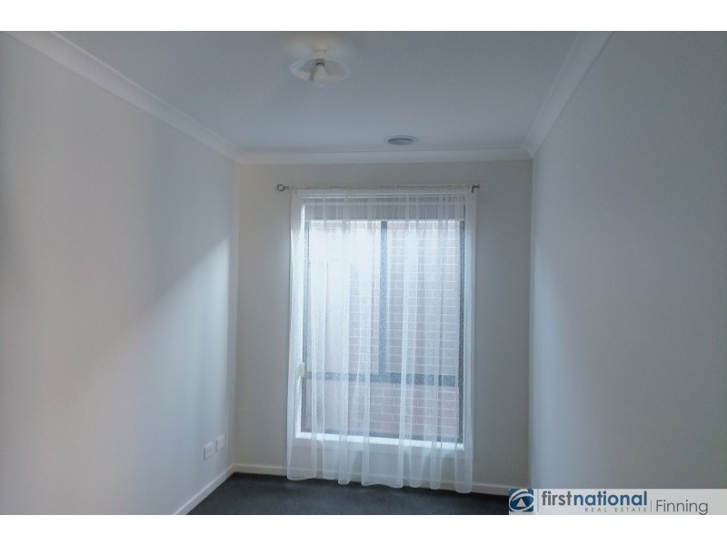 10 Mireland Street, Clyde VIC 3978