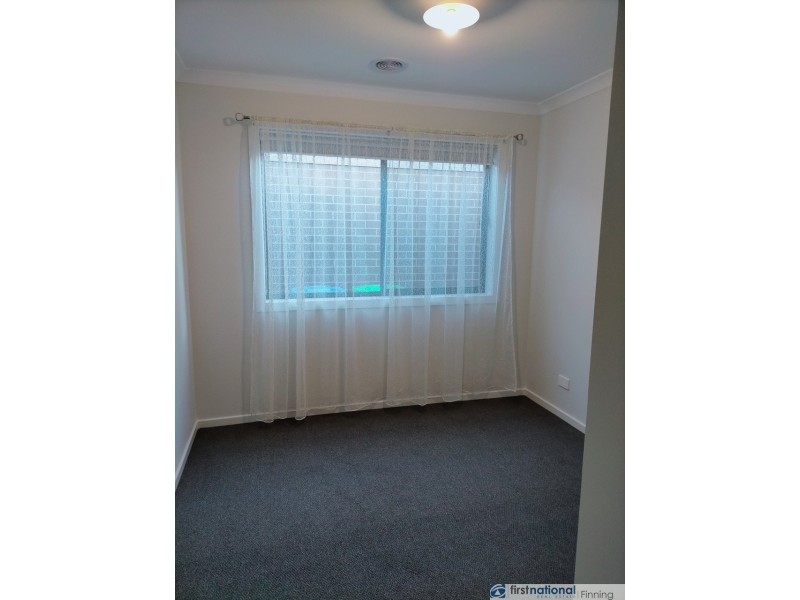 10 Mireland Street, Clyde VIC 3978