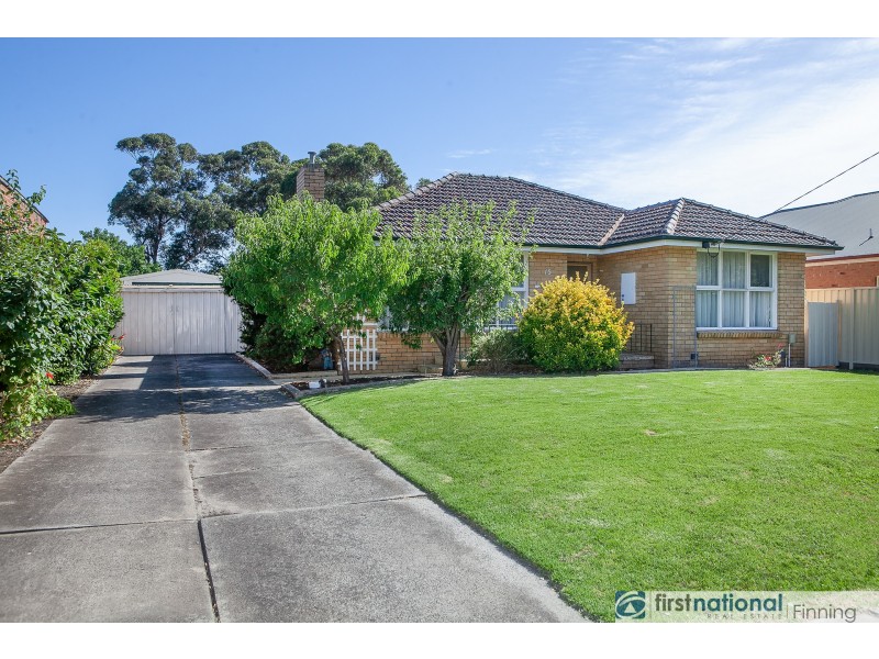 15 Bakewell Street, Cranbourne VIC 3977