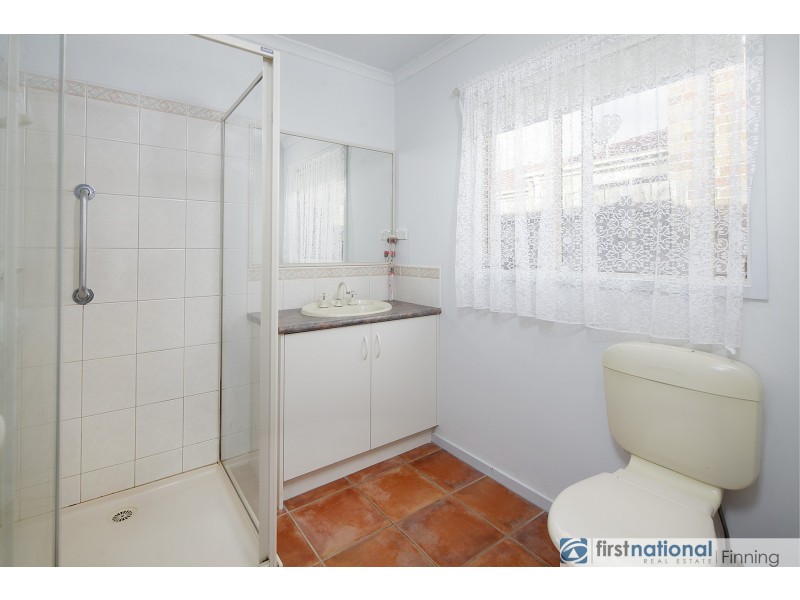 32 Raffindale Crescent, Cranbourne West VIC 3977