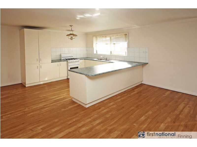 2/25 Rouse Street, Cranbourne VIC 3977