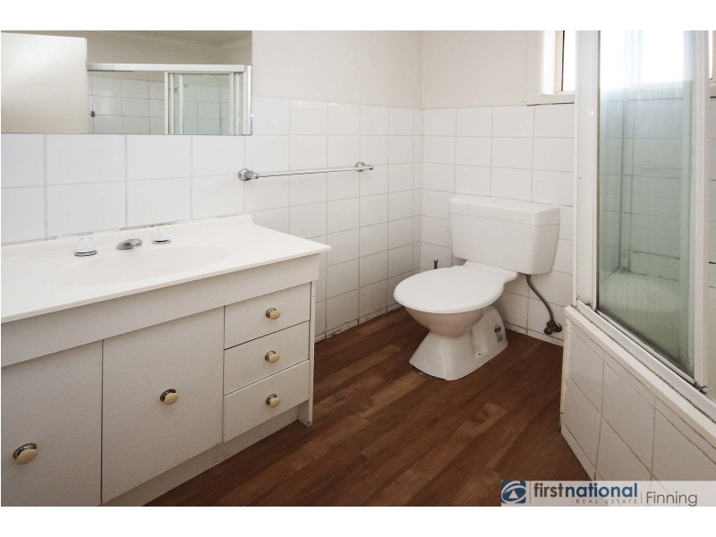 2/25 Rouse Street, Cranbourne VIC 3977