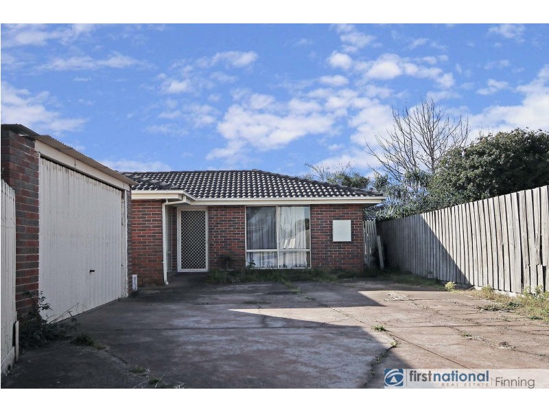 2/25 Rouse Street, Cranbourne VIC 3977
