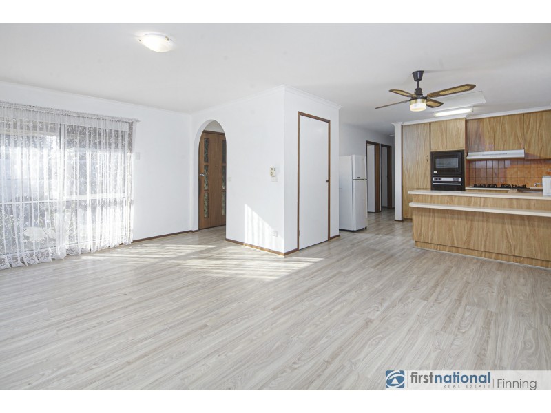 2/8 Lyall Street, Cranbourne VIC 3977