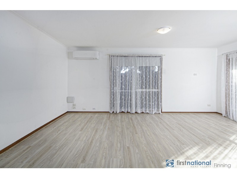 2/8 Lyall Street, Cranbourne VIC 3977