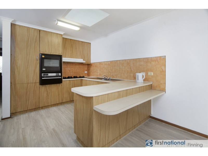 2/8 Lyall Street, Cranbourne VIC 3977