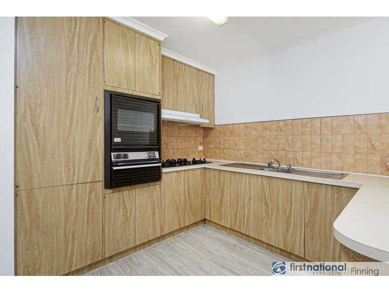 2/8 Lyall Street, Cranbourne VIC 3977