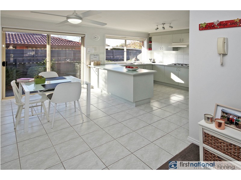 1/15-17 Lyall Street, Cranbourne VIC 3977