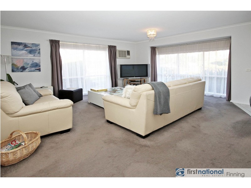 1/15-17 Lyall Street, Cranbourne VIC 3977