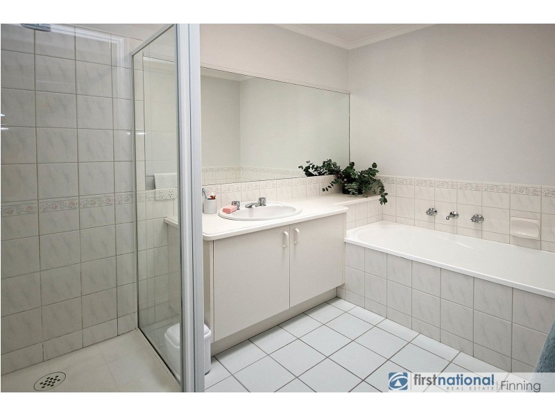 1/15-17 Lyall Street, Cranbourne VIC 3977