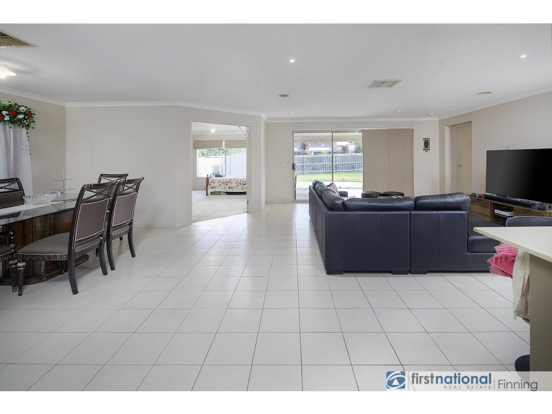 3 Pimelea Avenue, Lynbrook VIC 3975
