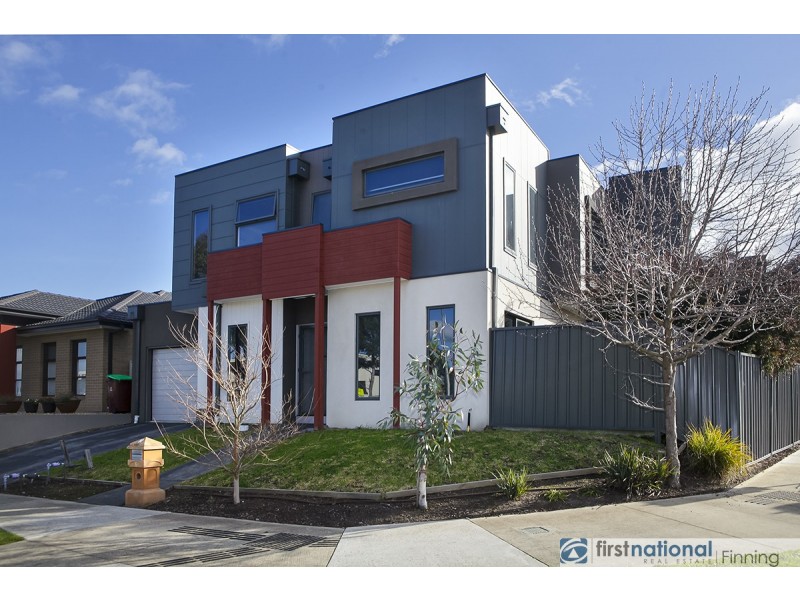 2 Parkhurst Drive, Cranbourne East VIC 3977