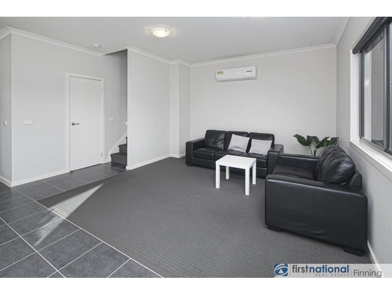 2 Parkhurst Drive, Cranbourne East VIC 3977
