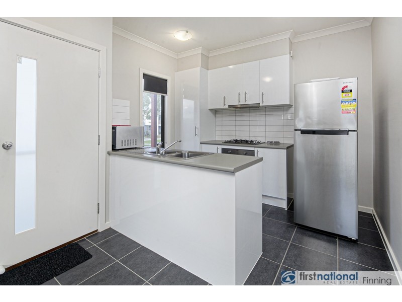2 Parkhurst Drive, Cranbourne East VIC 3977