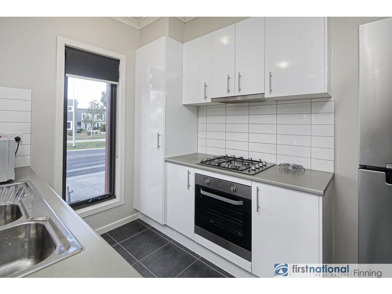 2 Parkhurst Drive, Cranbourne East VIC 3977