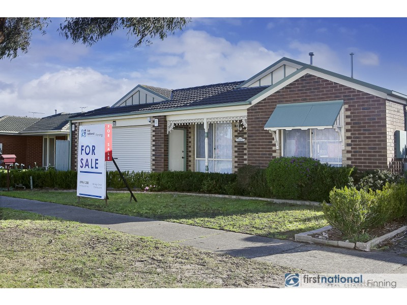 8 Alberton Drive, Cranbourne West VIC 3977