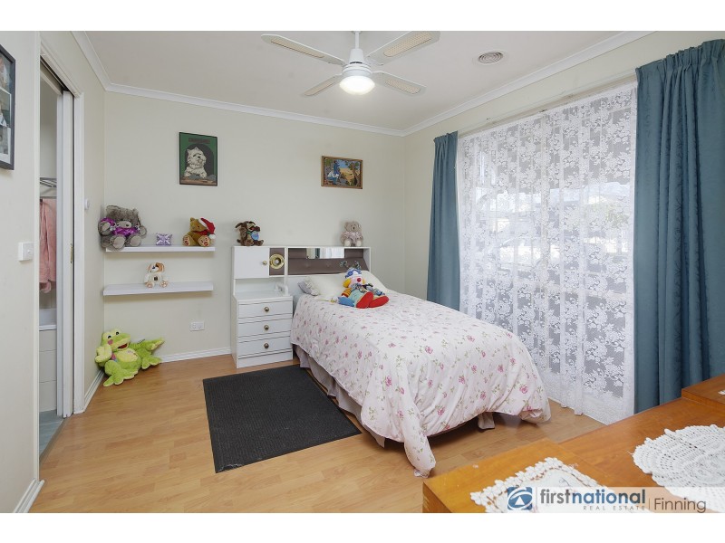 8 Alberton Drive, Cranbourne West VIC 3977