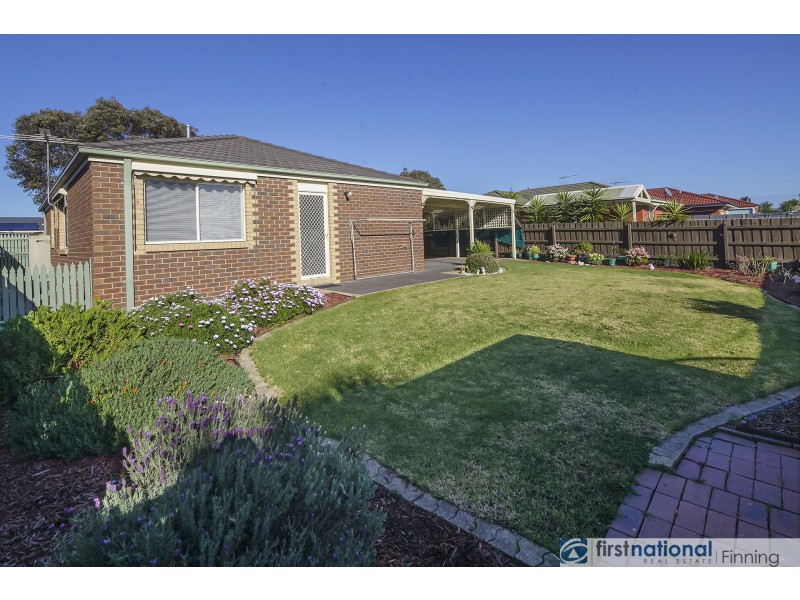 8 Alberton Drive, Cranbourne West VIC 3977