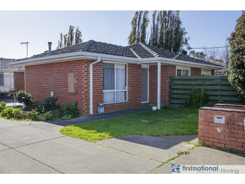 1/215 Sladen Street, Cranbourne VIC 3977