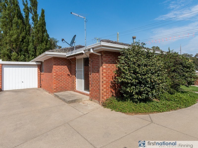 1/215 Sladen Street, Cranbourne VIC 3977