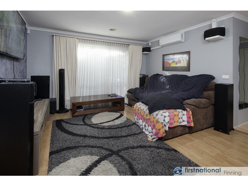 3 Cambridge Close, Cranbourne East VIC 3977