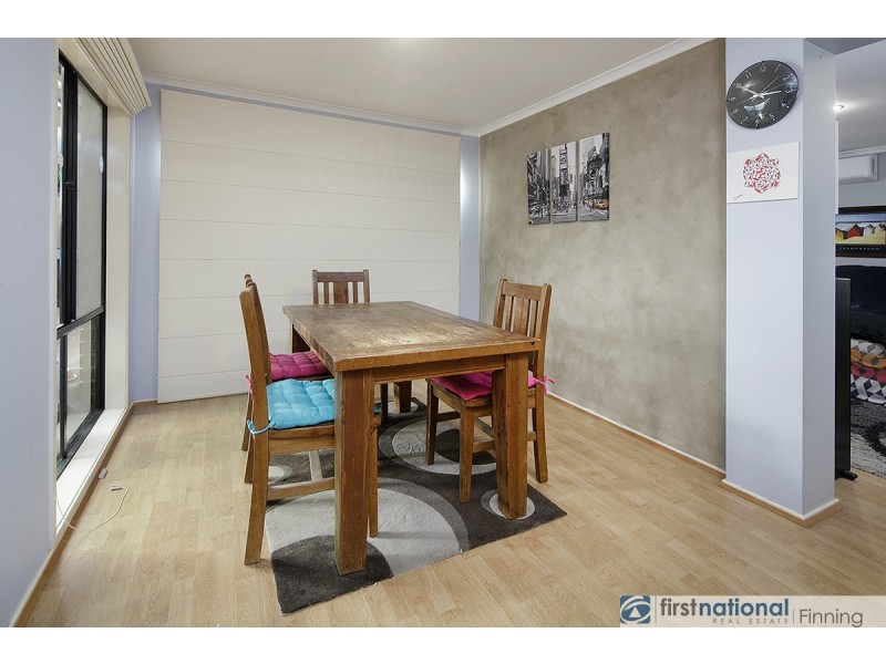 3 Cambridge Close, Cranbourne East VIC 3977