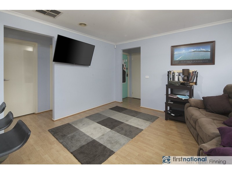 3 Cambridge Close, Cranbourne East VIC 3977
