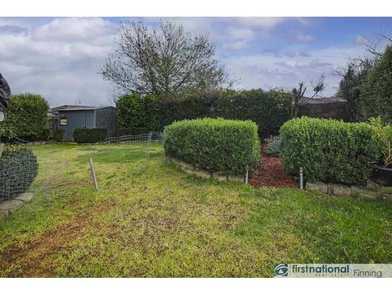 3 Cambridge Close, Cranbourne East VIC 3977