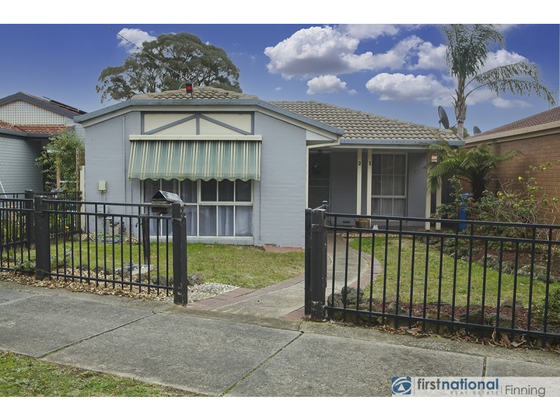 21 Cranbourne Place, Cranbourne VIC 3977