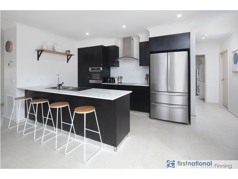 39 Hayton Park Boulevard, Cranbourne West VIC 3977