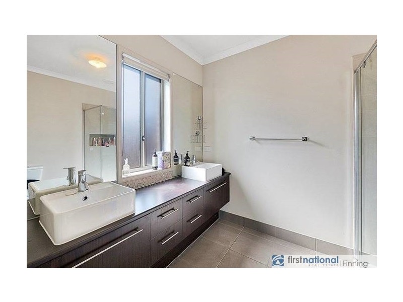 46 Lemon Grove, Cranbourne West VIC 3977